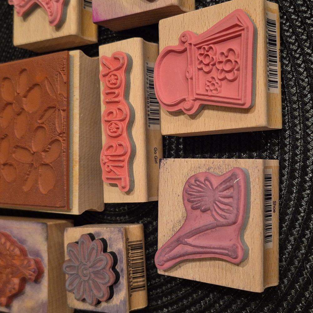 ASSORTED 'You Go Girl' Wood Mount Floral And Fashion Rubber Stamp Set, Set Of 8 - Picture 6 of 10